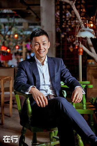 孟伟婚纱照_谢孟伟的老婆婚纱照